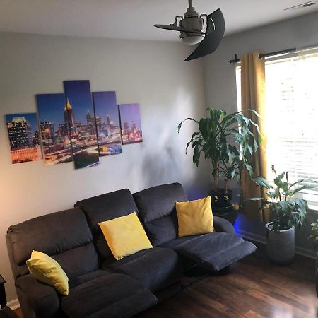 Minutes From Downtown 3Br Stylishhome-Free Parking ราลลี ภายนอก รูปภาพ
