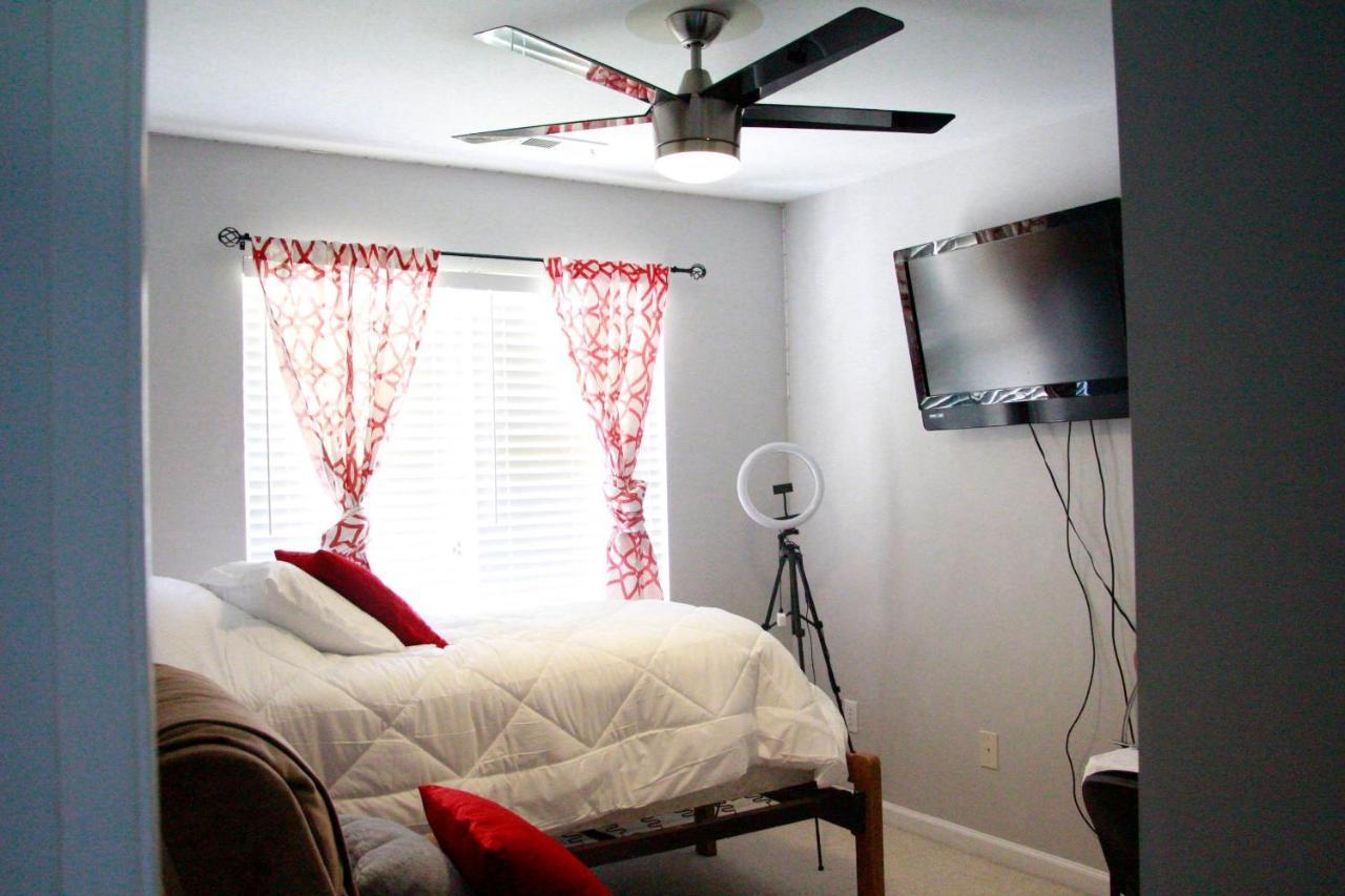Minutes From Downtown 3Br Stylishhome-Free Parking ราลลี ภายนอก รูปภาพ