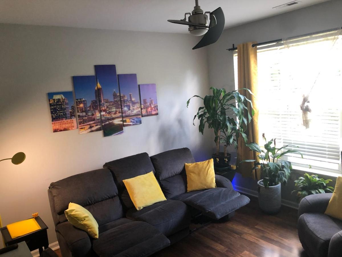 Minutes From Downtown 3Br Stylishhome-Free Parking ราลลี ภายนอก รูปภาพ